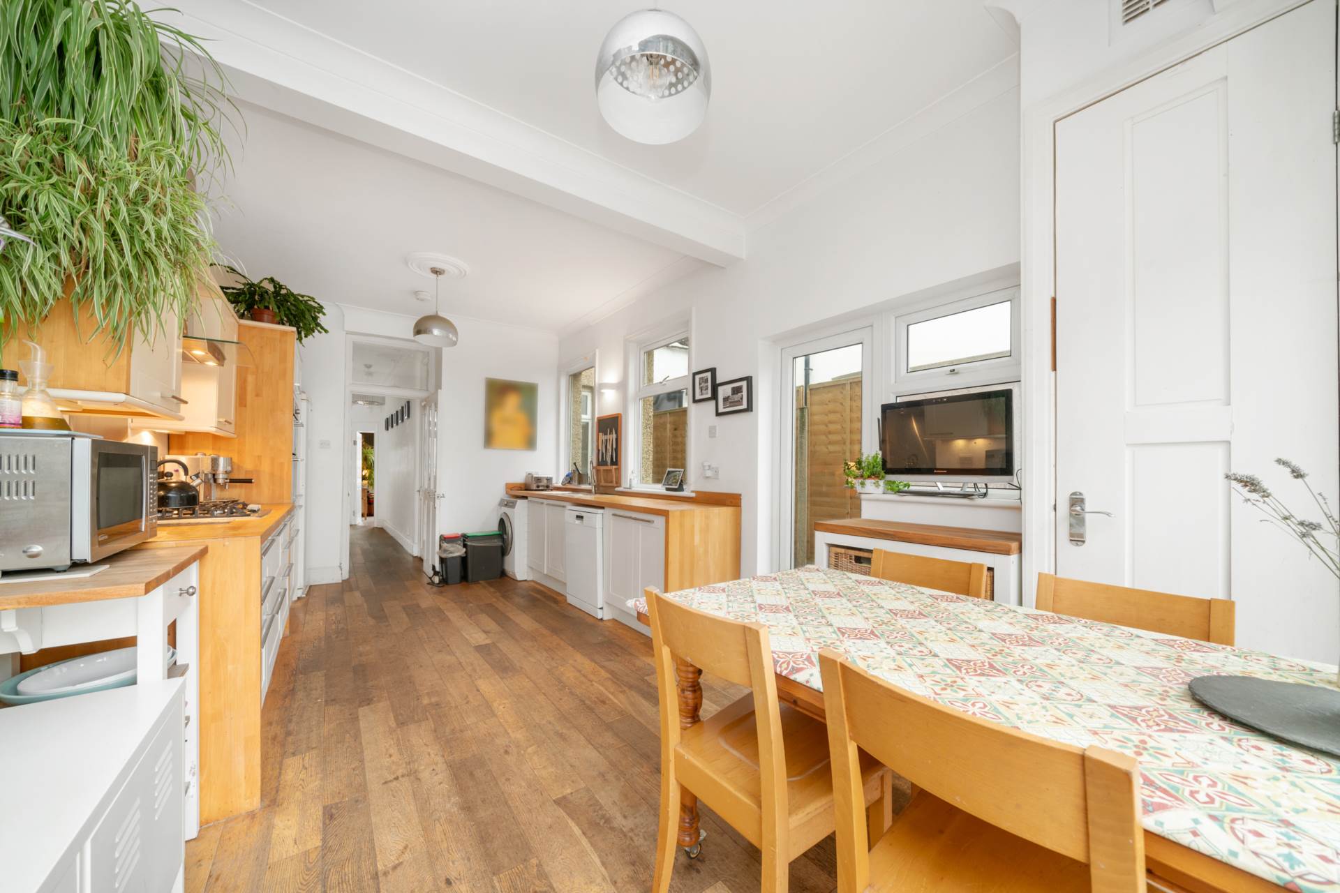 Thornhill Road, Leyton, E10, Image 12