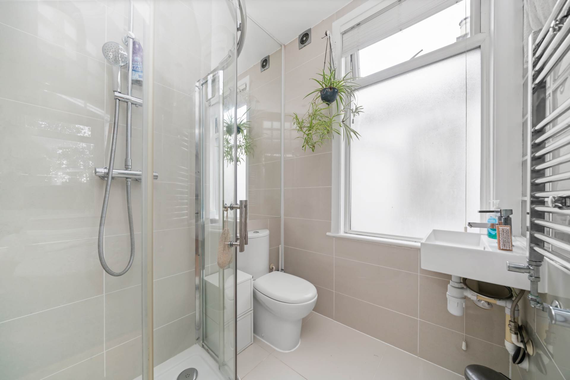 Thornhill Road, Leyton, E10, Image 23