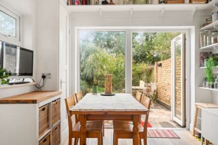 Thornhill Road, Leyton, E10, Image 10