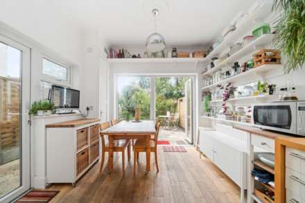 Thornhill Road, Leyton, E10, Image 11