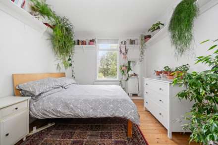 Thornhill Road, Leyton, E10, Image 21