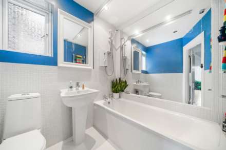 Thornhill Road, Leyton, E10, Image 25
