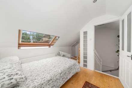 Thornhill Road, Leyton, E10, Image 28