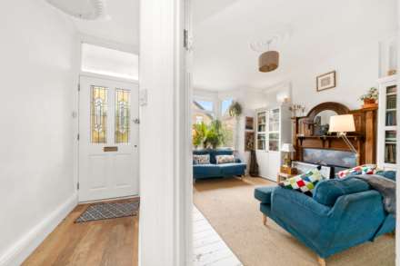 Thornhill Road, Leyton, E10, Image 3