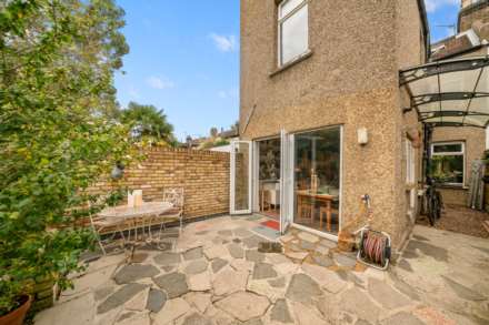 Thornhill Road, Leyton, E10, Image 35