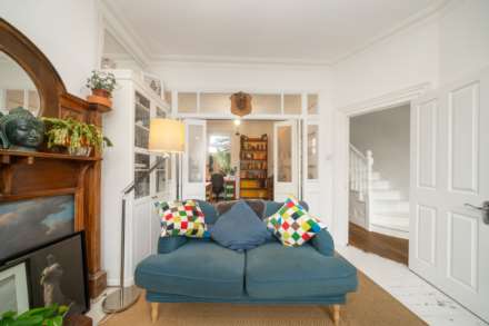 Thornhill Road, Leyton, E10, Image 4