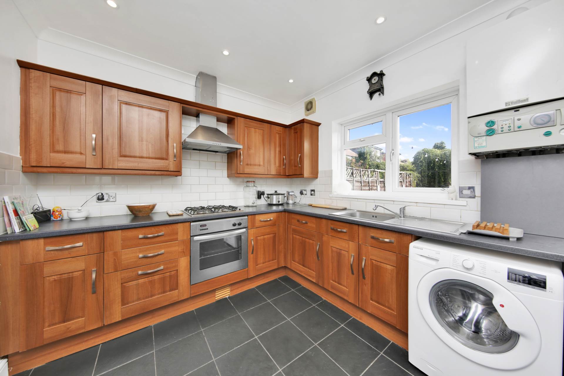 Vicarage Road, Leyton, E10, Image 17