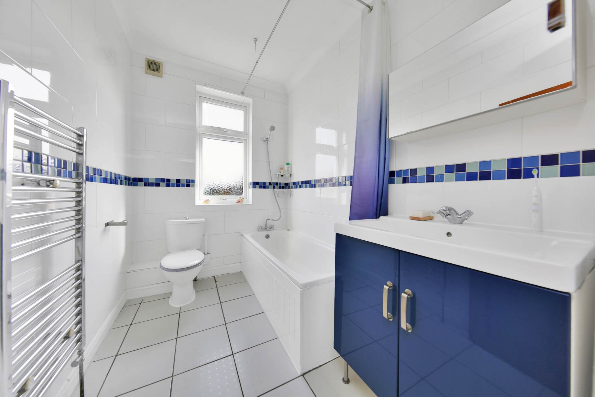 Vicarage Road, Leyton, E10, Image 28