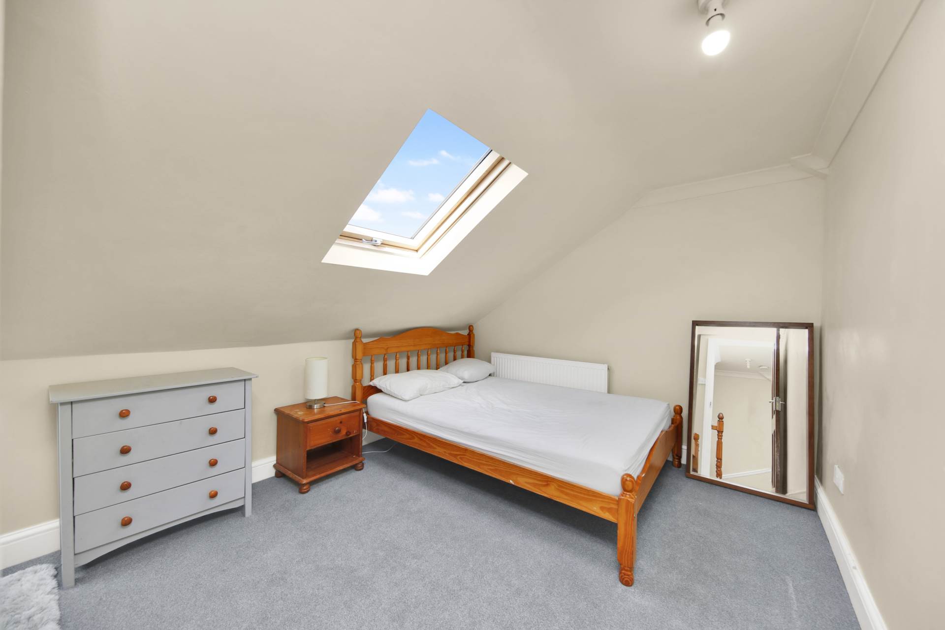 Vicarage Road, Leyton, E10, Image 40
