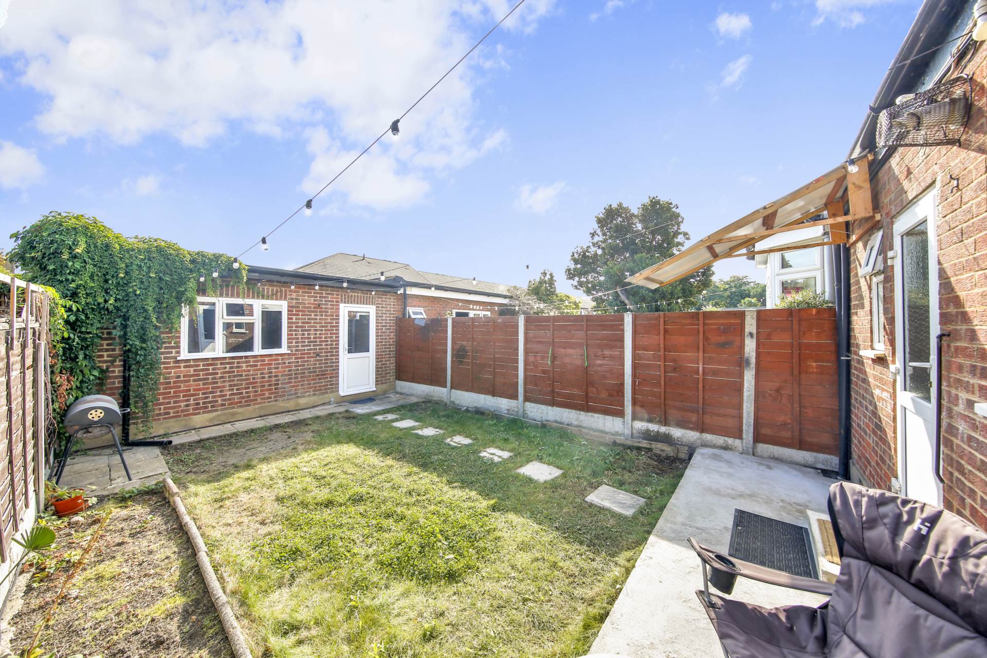 Vicarage Road, Leyton, E10, Image 42
