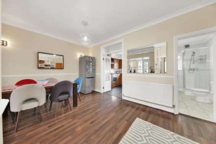 Vicarage Road, Leyton, E10, Image 10