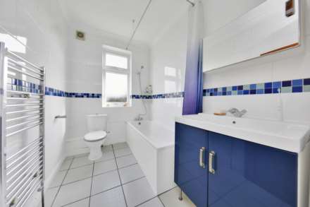 Vicarage Road, Leyton, E10, Image 28