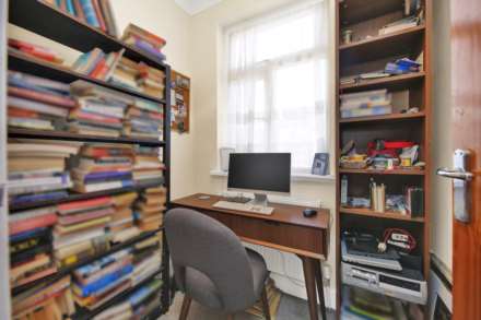 Vicarage Road, Leyton, E10, Image 34