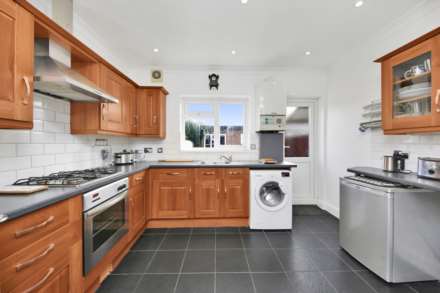 Vicarage Road, Leyton, E10, Image 4