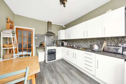 Simmonds Road, Leyton, E10, Image 10