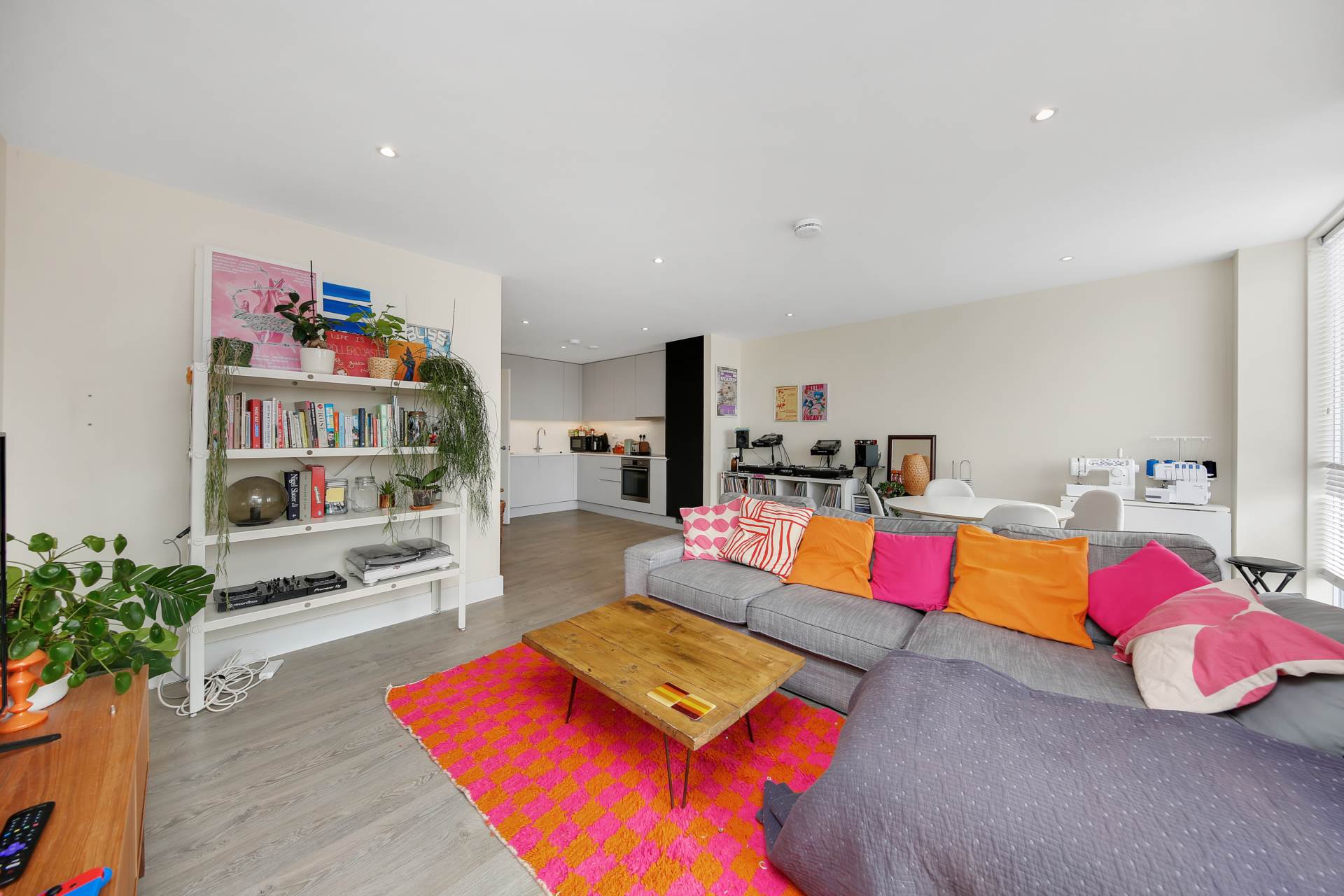 Ruckholt Road, Leyton, E10, Image 1