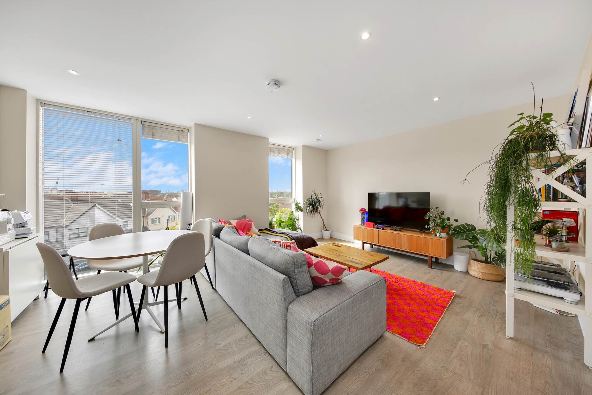 Ruckholt Road, Leyton, E10, Image 2