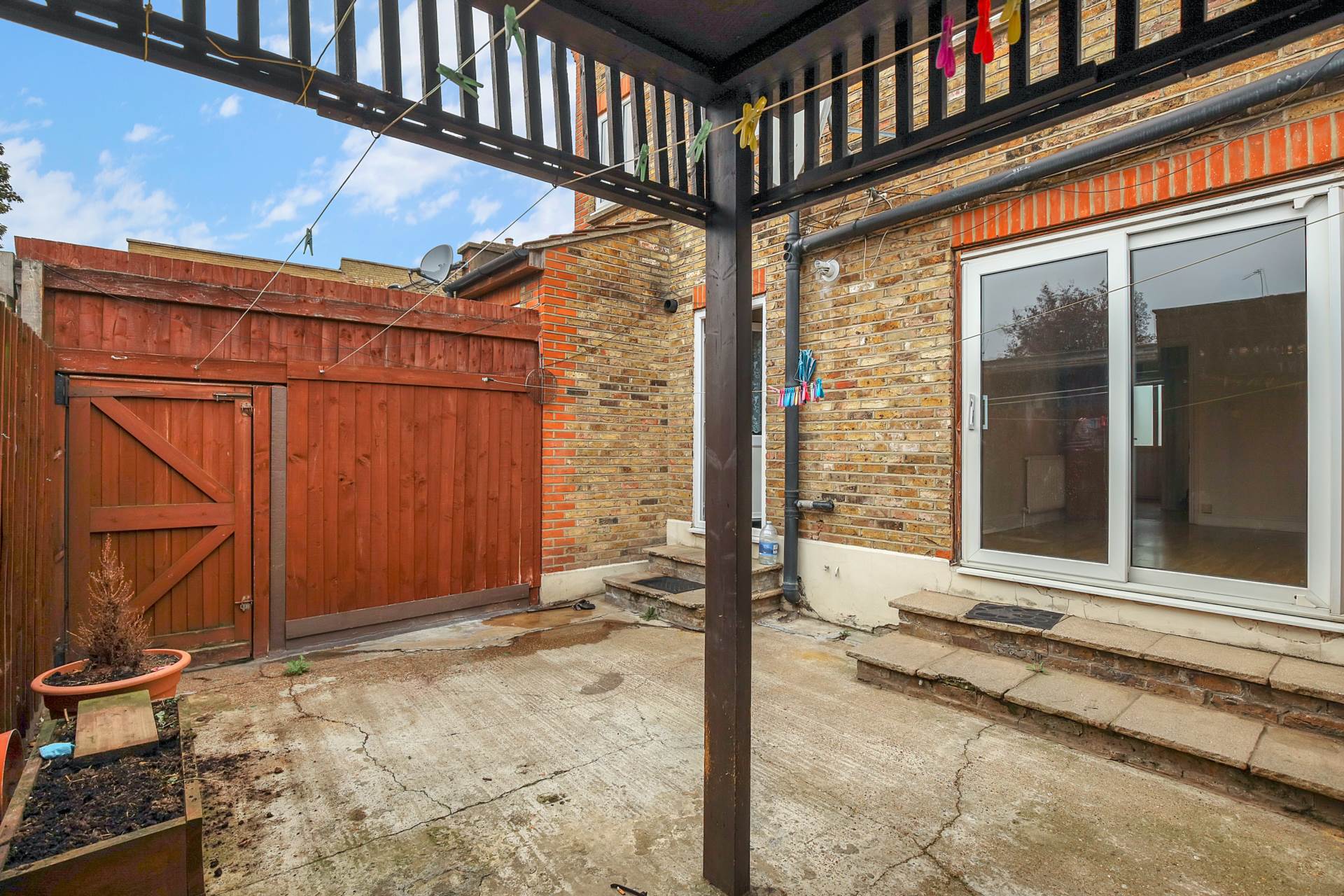 Canterbury Road, Leyton, E10, Image 14