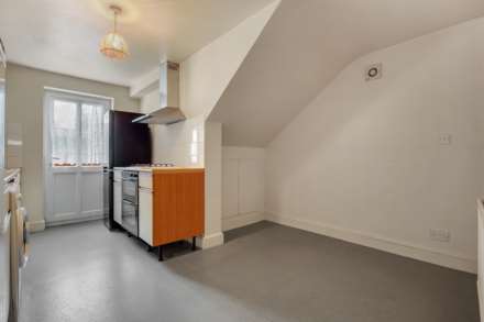 Canterbury Road, Leyton, E10, Image 10