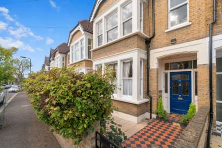 5 Bedroom House, Abbotts Park Road, Leyton, E10