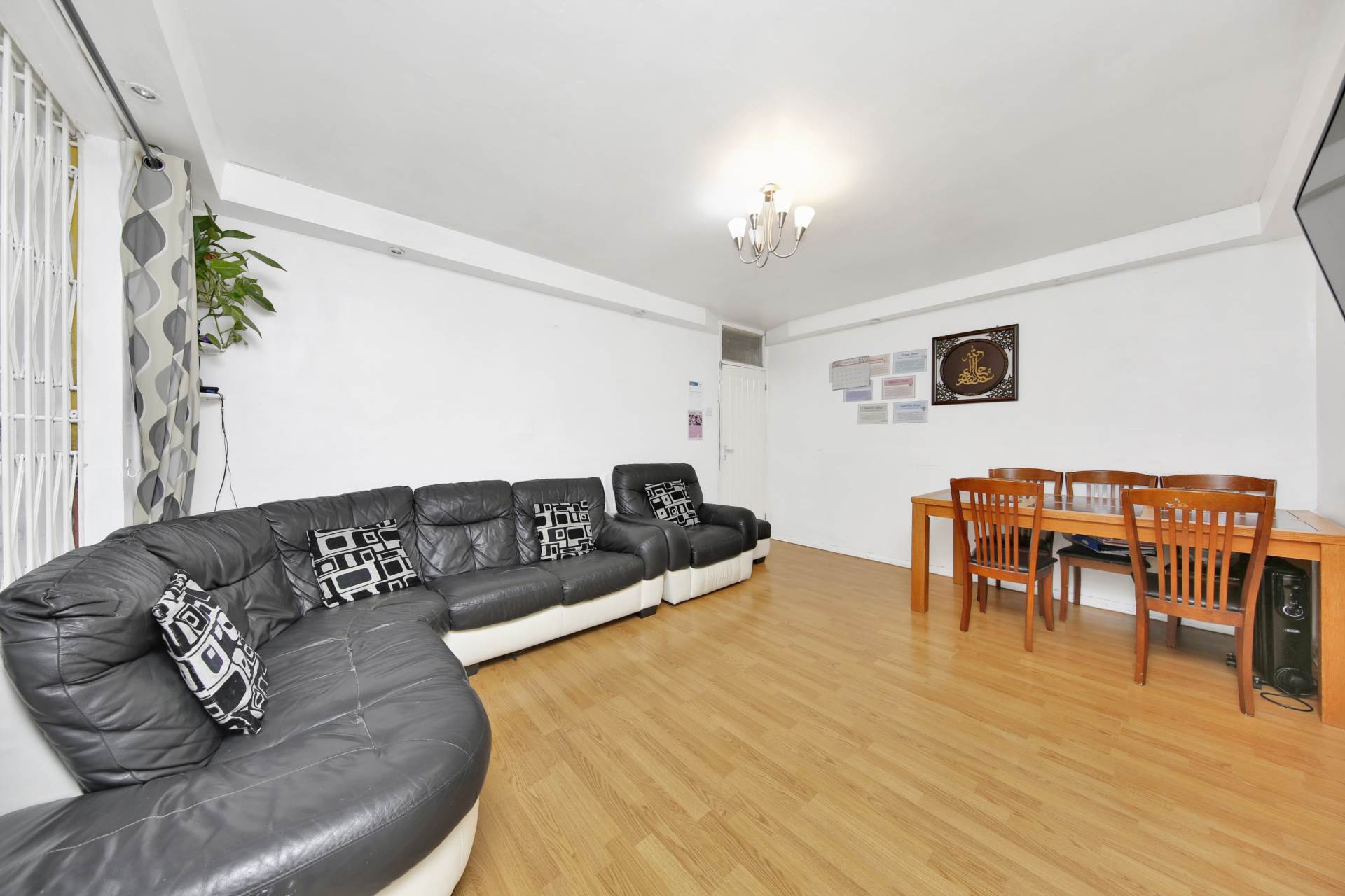 Queens Drive, Leyton, E10, Image 3