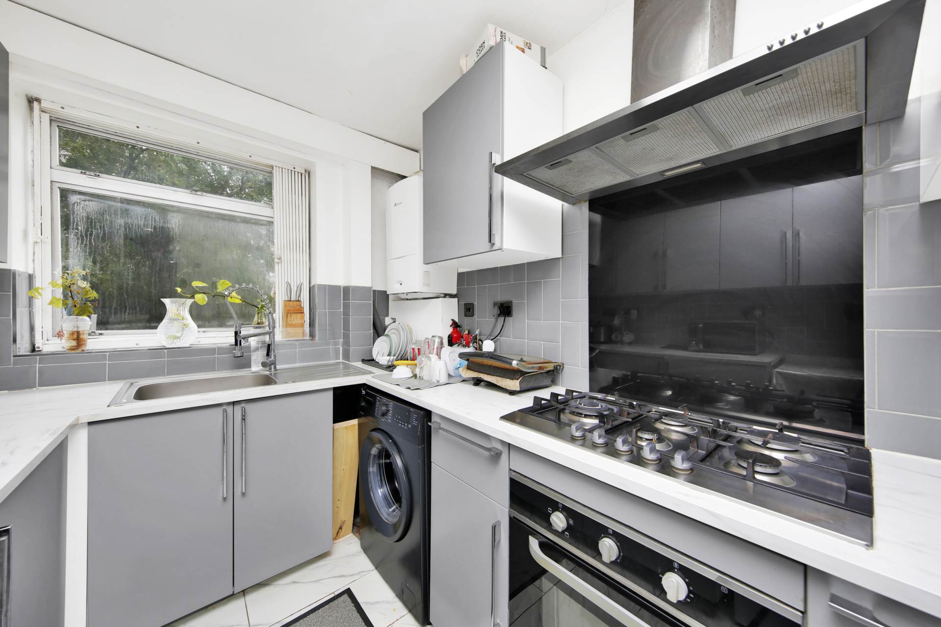 Queens Drive, Leyton, E10, Image 8