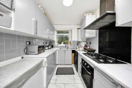 Queens Drive, Leyton, E10, Image 10