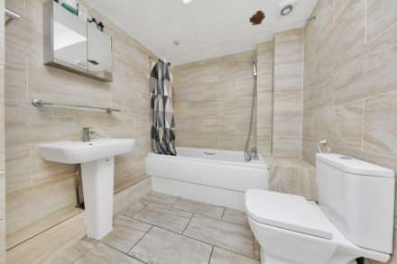 Queens Drive, Leyton, E10, Image 13