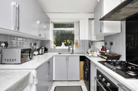 Queens Drive, Leyton, E10, Image 9