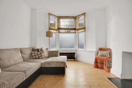 Grove Road, Seven Sisters, N15, Image 3