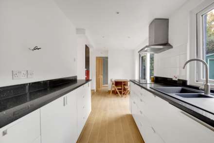 Grove Road, Seven Sisters, N15, Image 5