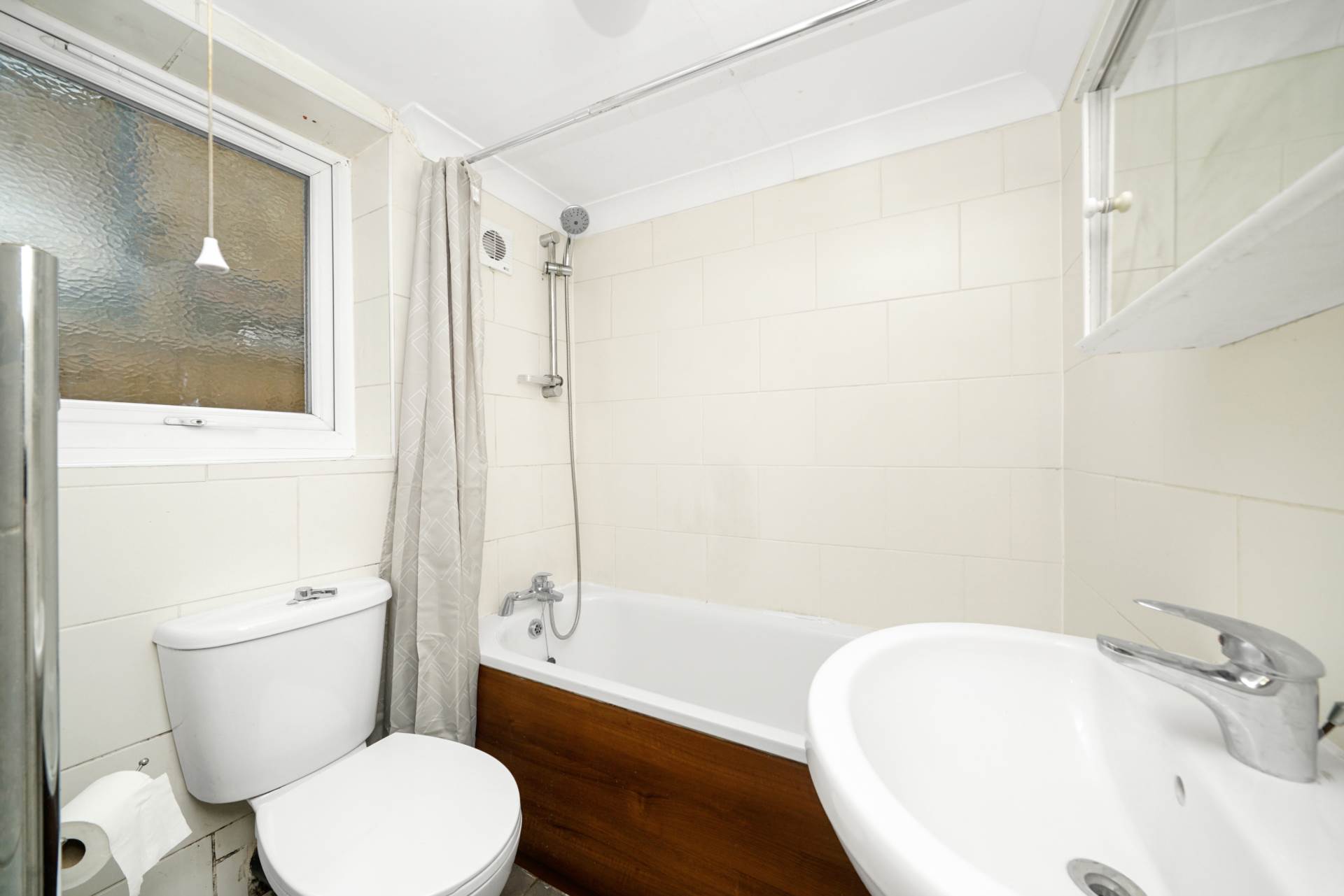 Wragby Road, London, E11, Image 10