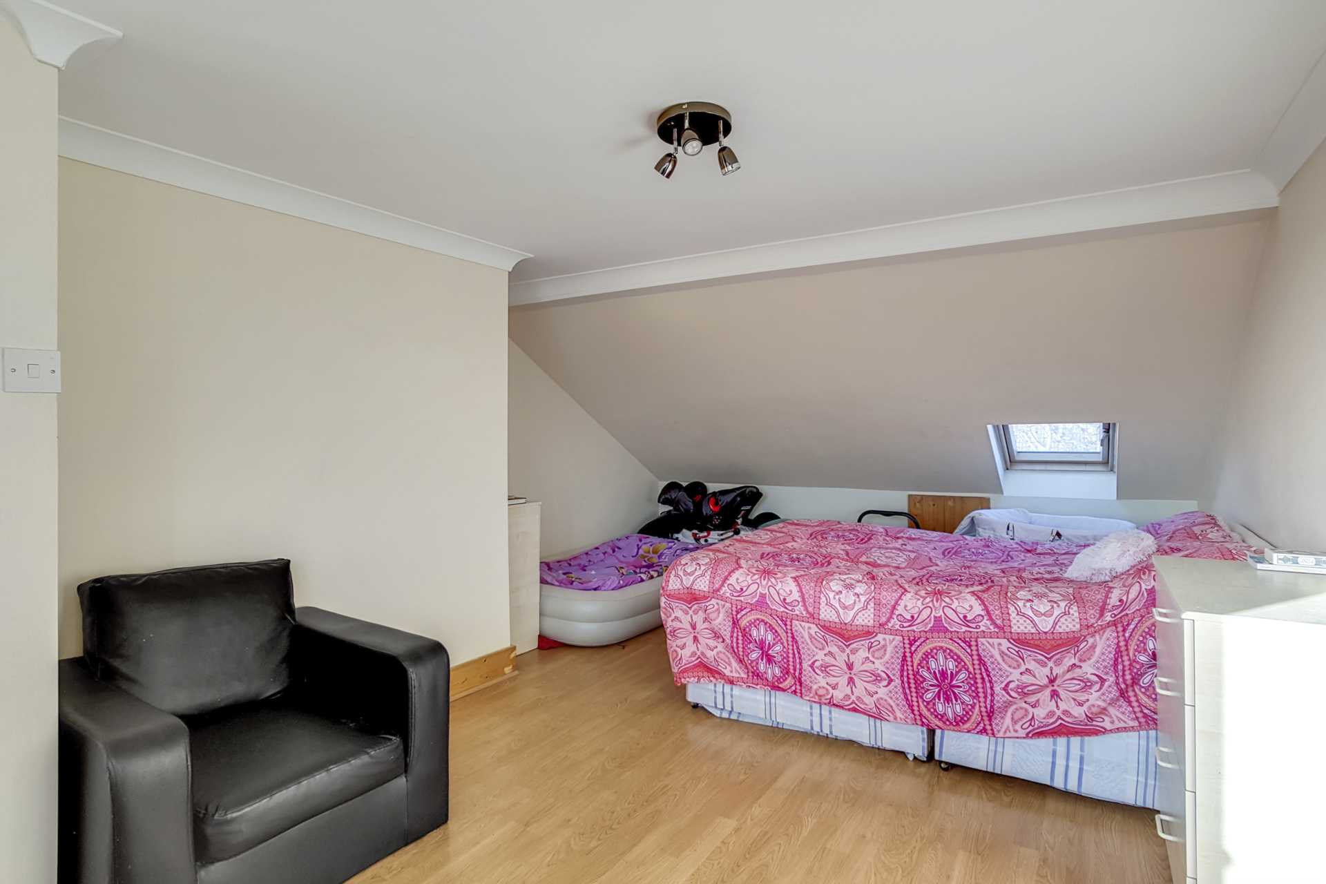Wragby Road, London, E11, Image 23