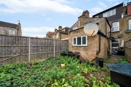 Wragby Road, London, E11, Image 14