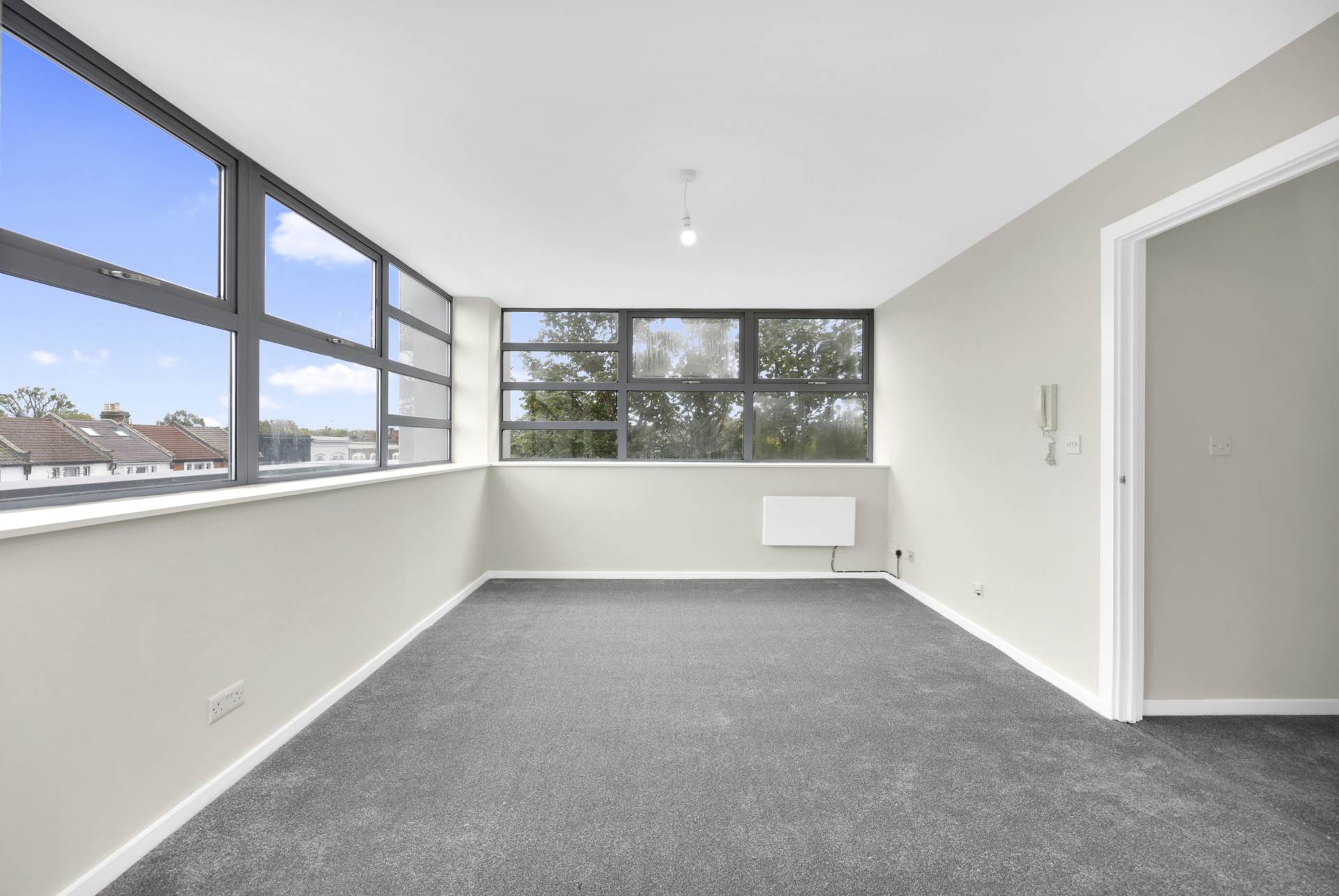 Romford Road, Forest Gate, E7, Image 2