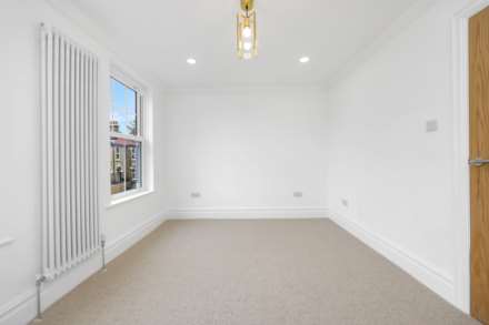 Dawlish Road, London, Image 12