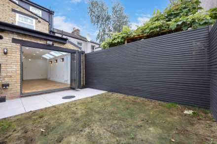 Dawlish Road, London, Image 21