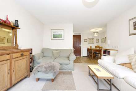 Etloe House, Leyton, E10, Image 4