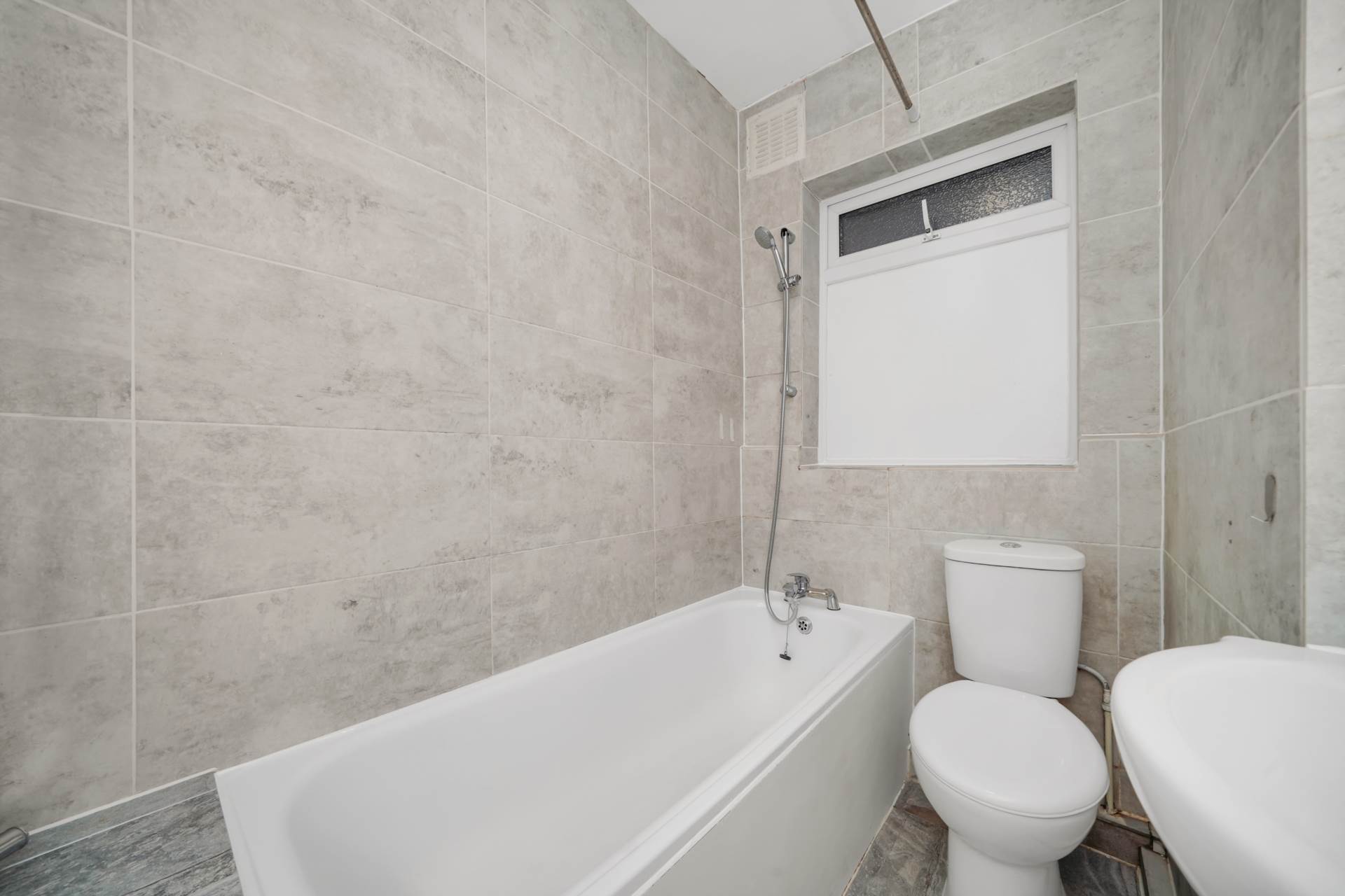 Park Road, Leyton, E10, Image 8