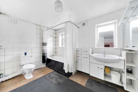 Colchester Road, Leyton, E10, Image 10