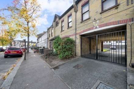 Buckland Road, London, E10, Image 10
