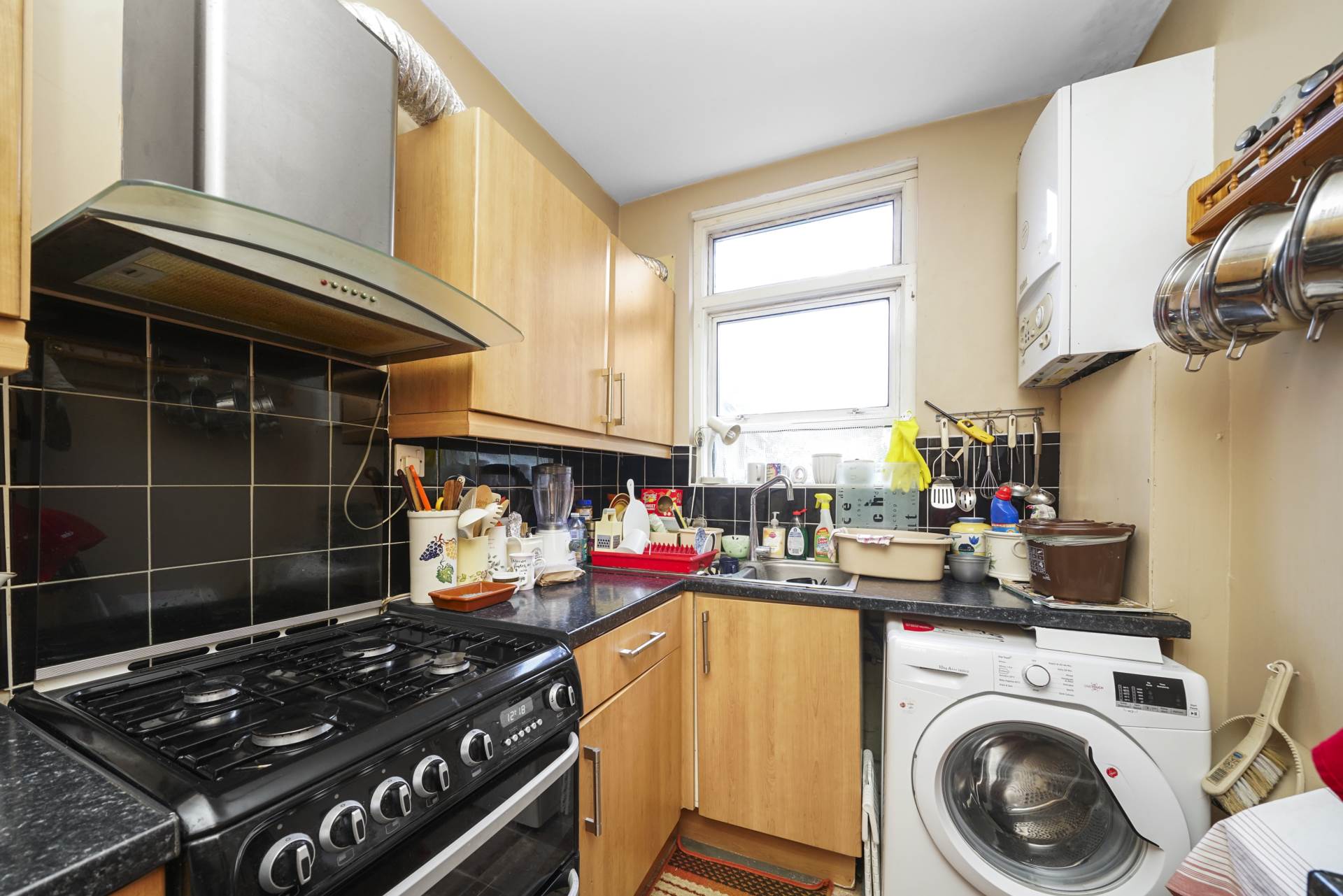 Twickenham Rd, London, Image 11