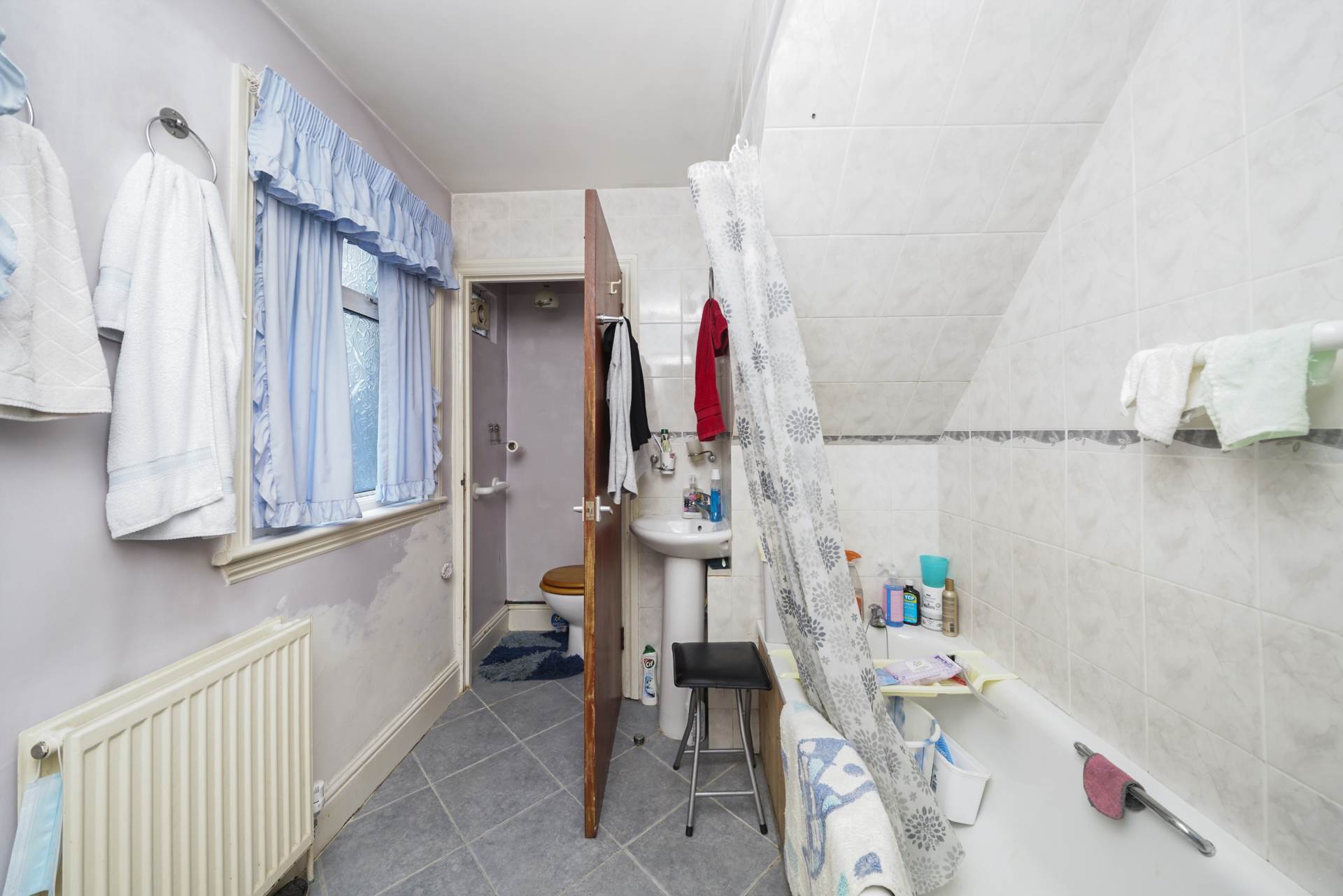Twickenham Rd, London, Image 12