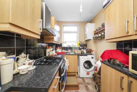 Twickenham Rd, London, Image 10