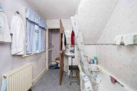 Twickenham Rd, London, Image 12