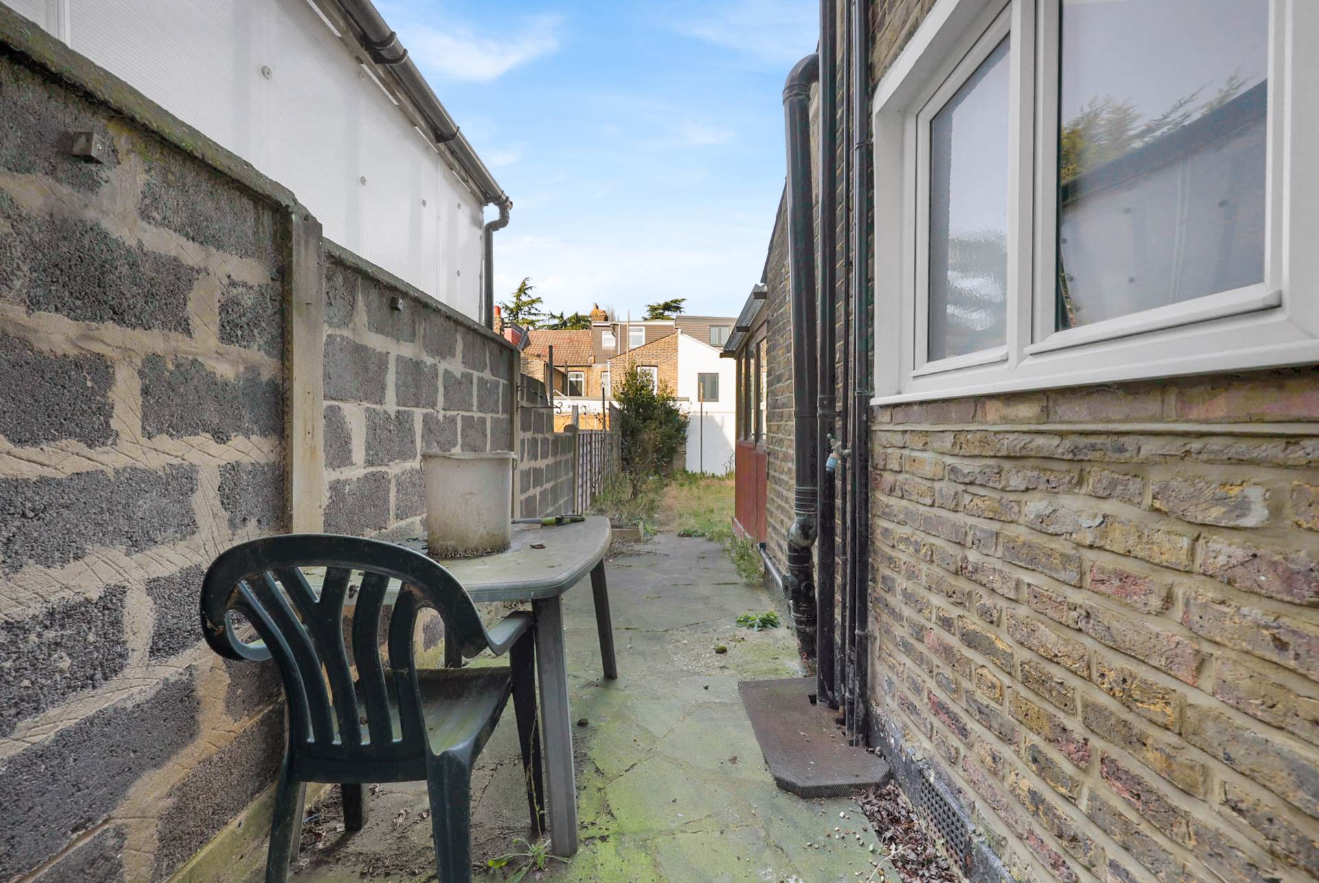 Dunedin Road, Leyton, E10, Image 21