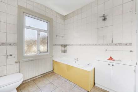 Dunedin Road, Leyton, E10, Image 18