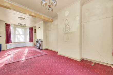 Dunedin Road, Leyton, E10, Image 2