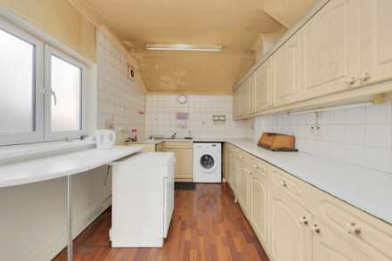 Dunedin Road, Leyton, E10, Image 6