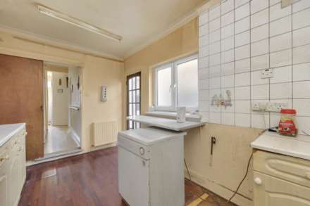 Dunedin Road, Leyton, E10, Image 7